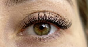 The Ultimate Guide to Eyelash Extensions: How to Find the Best Styles and Results